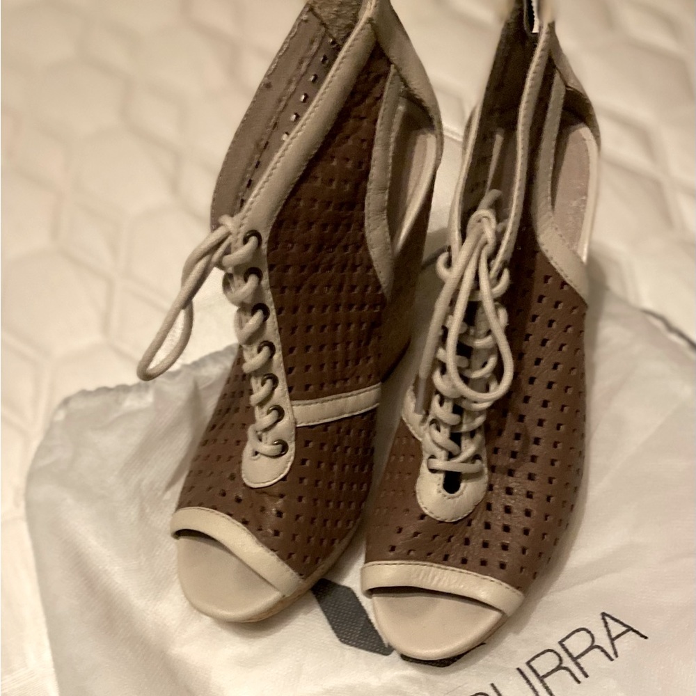 Koolaburra by Ugg Womens Platform Heels Size 8